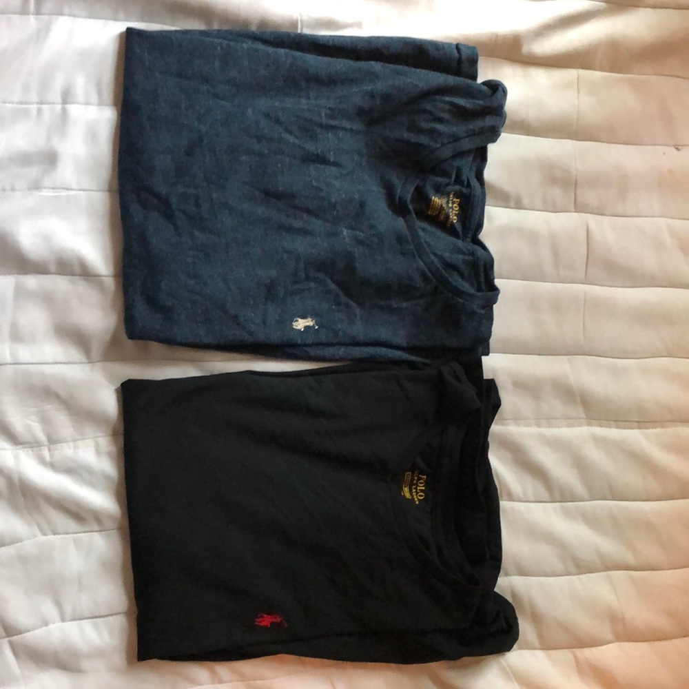 2 Men’s L polo T-shirts